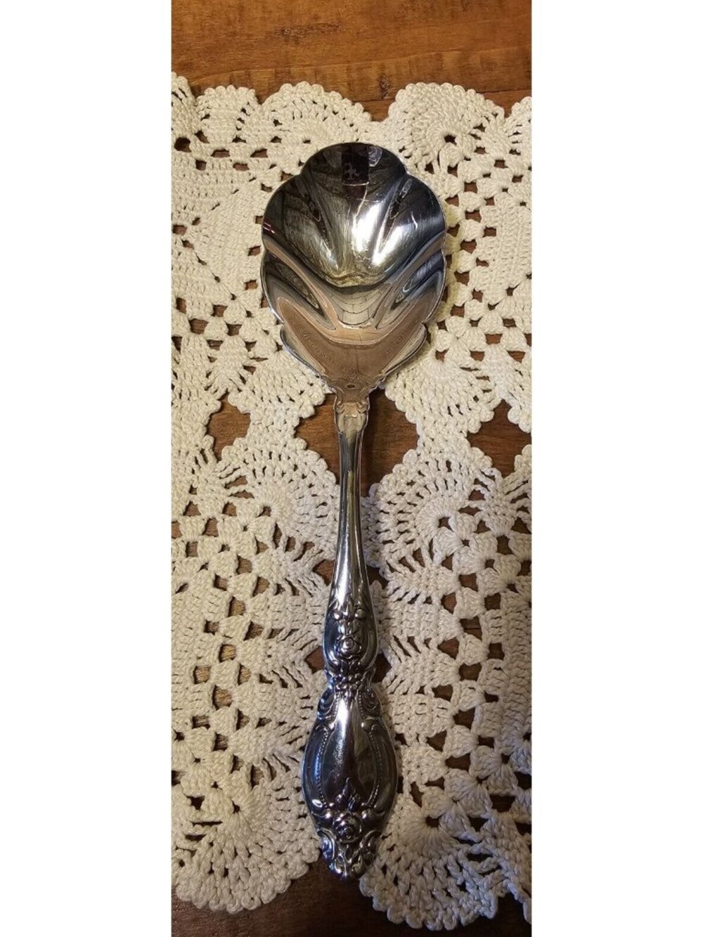 Vintage  Louisiana Oneida Community Flower Scalloped Serving Replacement Spoon